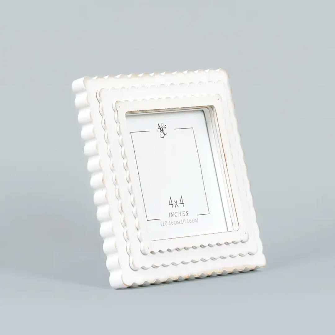 6x6 Wood Scallop Photo Frame