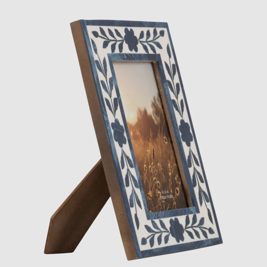 Resin Blue Floral Frame (4in x 6in)
