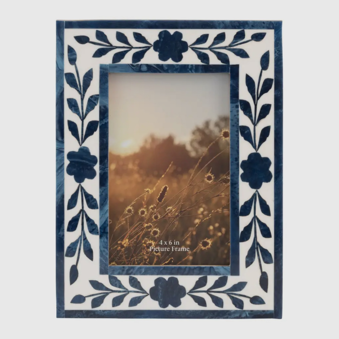 Resin Blue Floral Frame (4in x 6in)