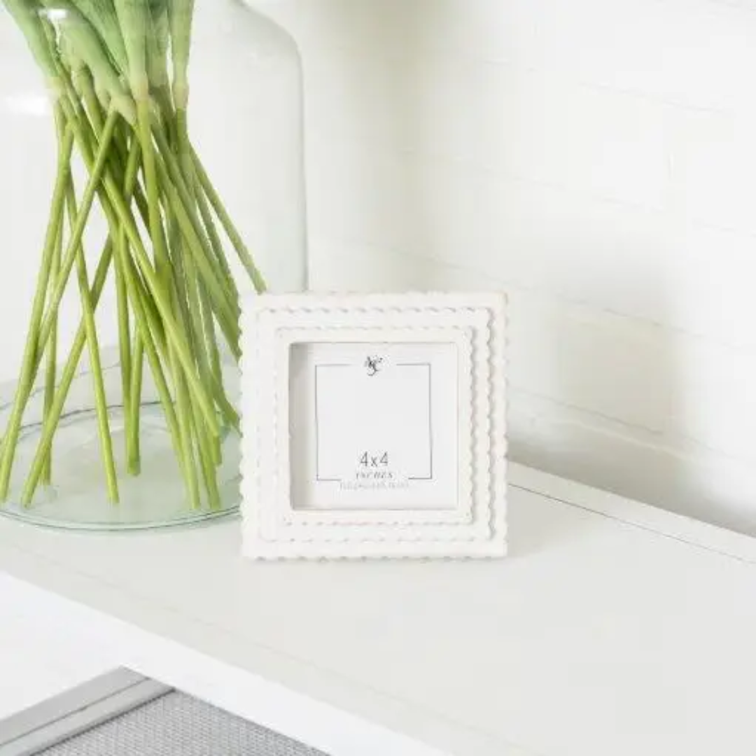 6x6 Wood Scallop Photo Frame