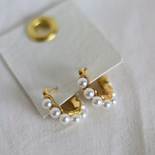 The Alia Pearl Hoop Earring