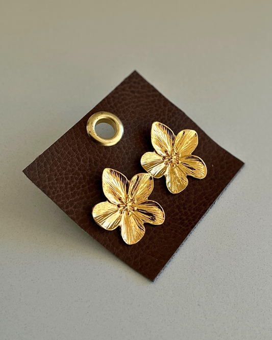 Flora Statement Stud