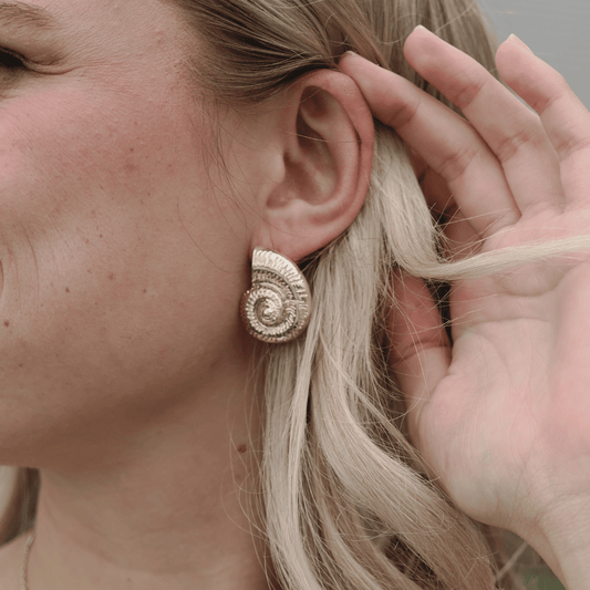 The Sally Statement Stud